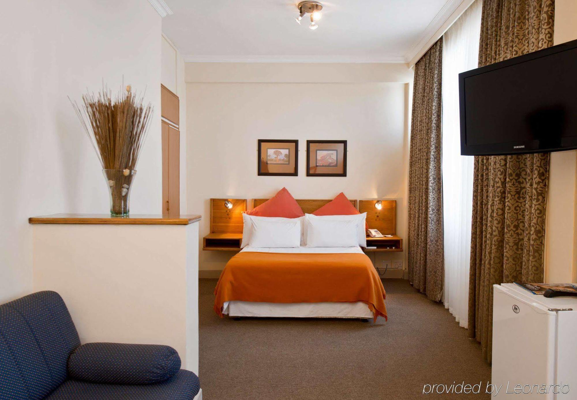 Hotel Thuringerhof Windhoek Bagian luar foto