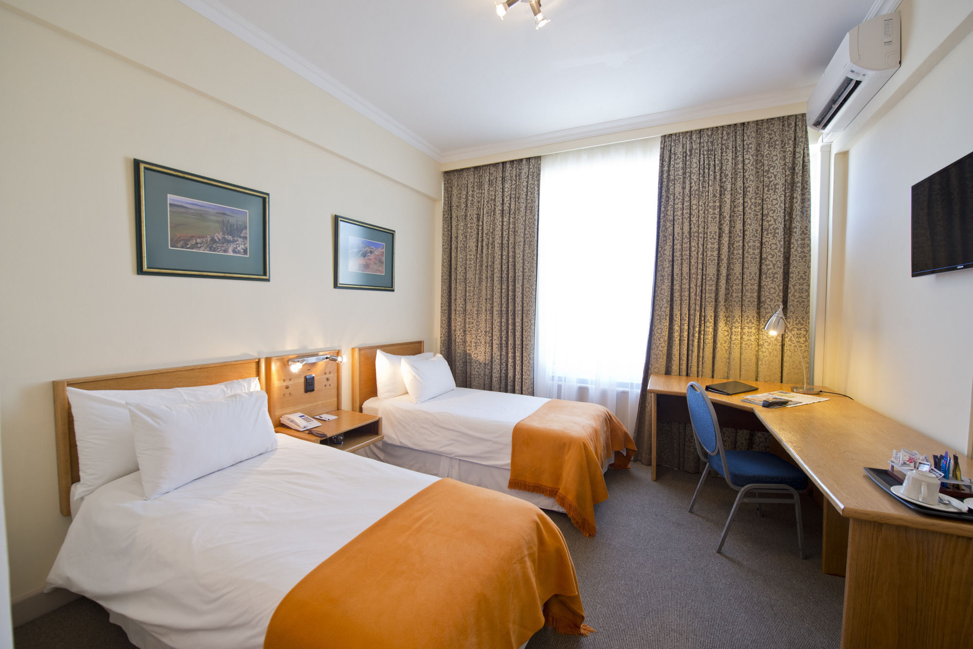 Hotel Thuringerhof Windhoek Bagian luar foto