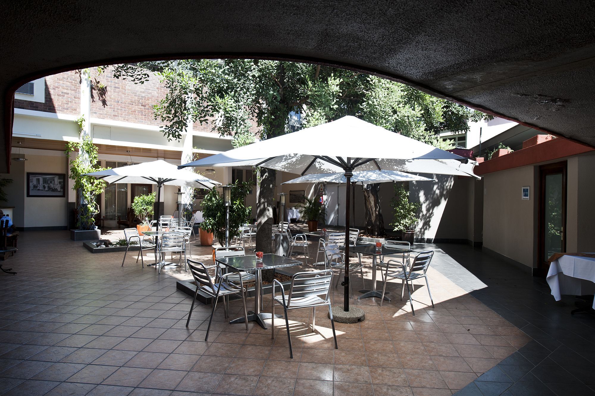 Hotel Thuringerhof Windhoek Bagian luar foto